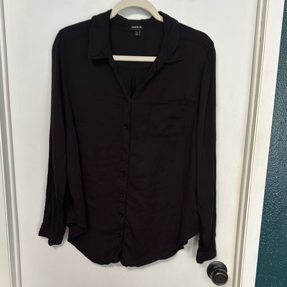 Torrid Black Long Sleeve Notched Collar Button Down Shirt